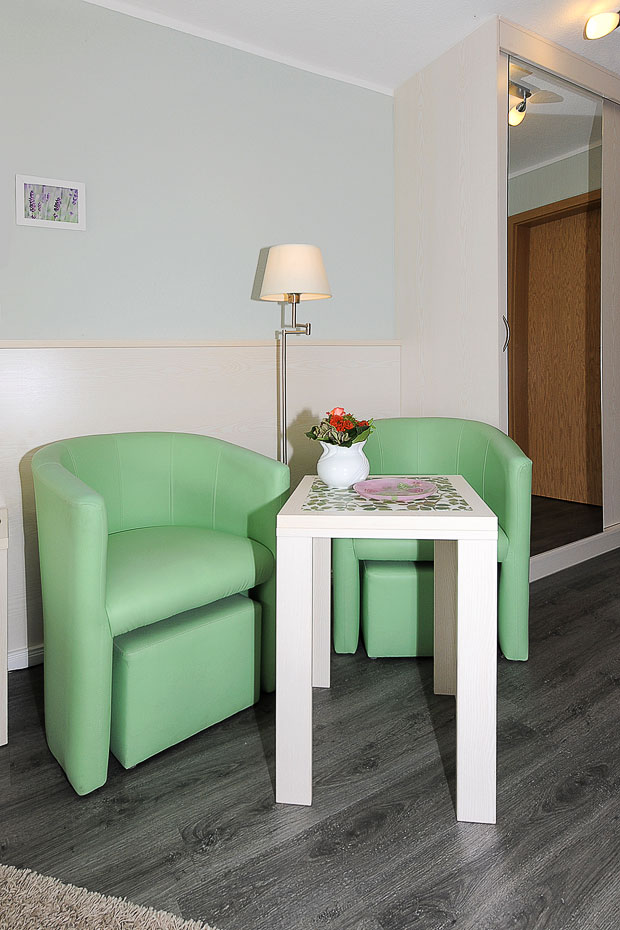 Fotos - Doppelzimmer Standard mit Terrasse im Hotel garni ...